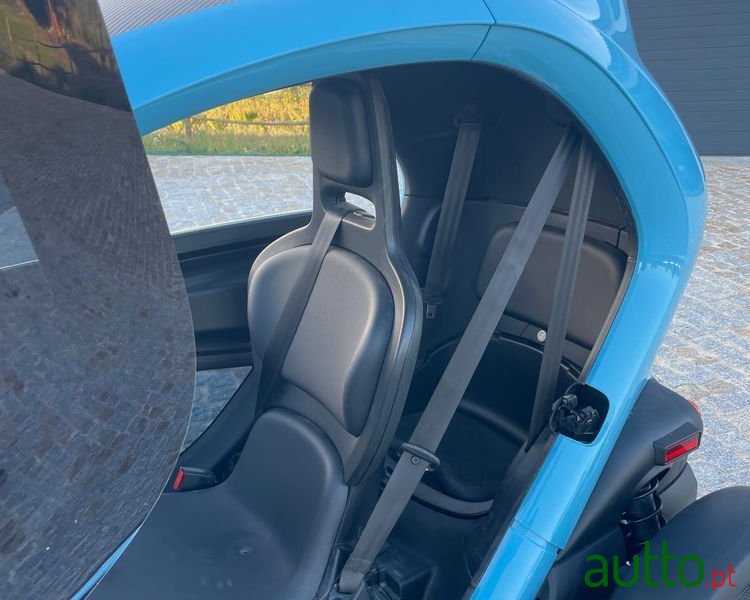 2020' Renault Twizy 80 Intens Blue photo #2