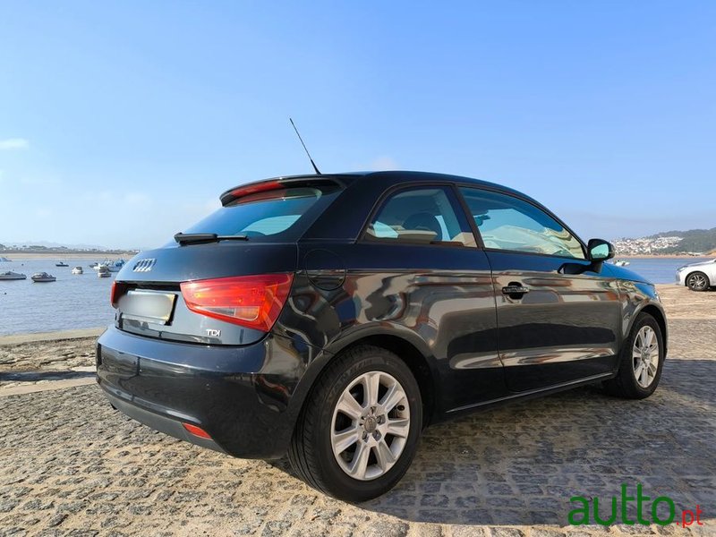 2010' Audi A1 1.6 Tdi Advance photo #5