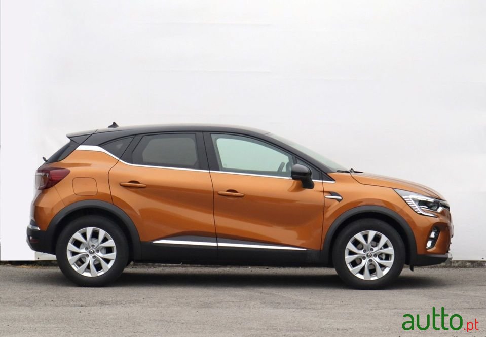 2021' Renault Captur photo #4