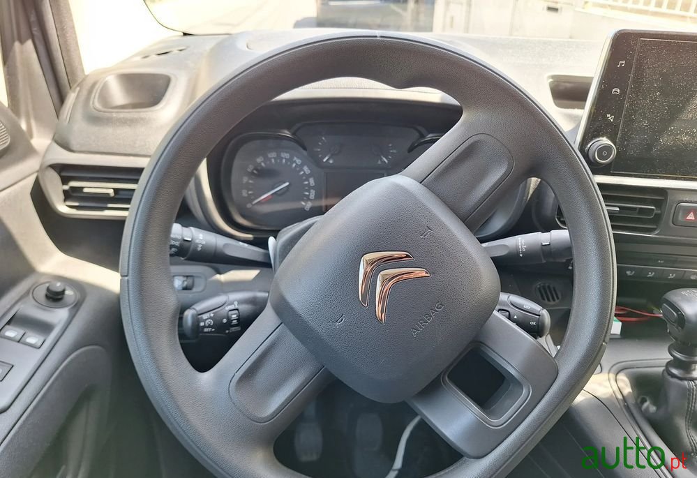2022' Citroen Berlingo 1.5 Bluehdi M Live photo #5
