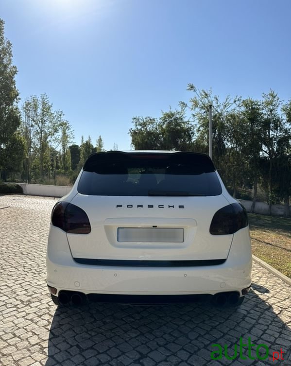 2010' Porsche Cayenne Diesel Tiptronic S photo #5