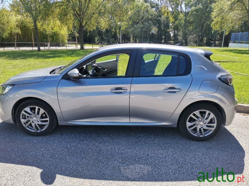 2020' Peugeot 208 photo #1