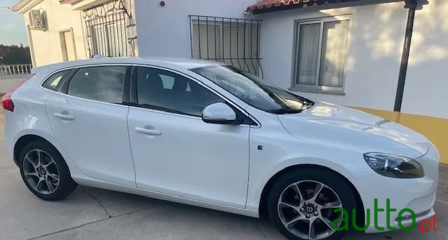 2015' Volvo V40 1.6 D2 Vor photo #6