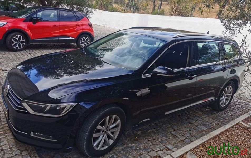 2015' Volkswagen Passat Variant photo #2