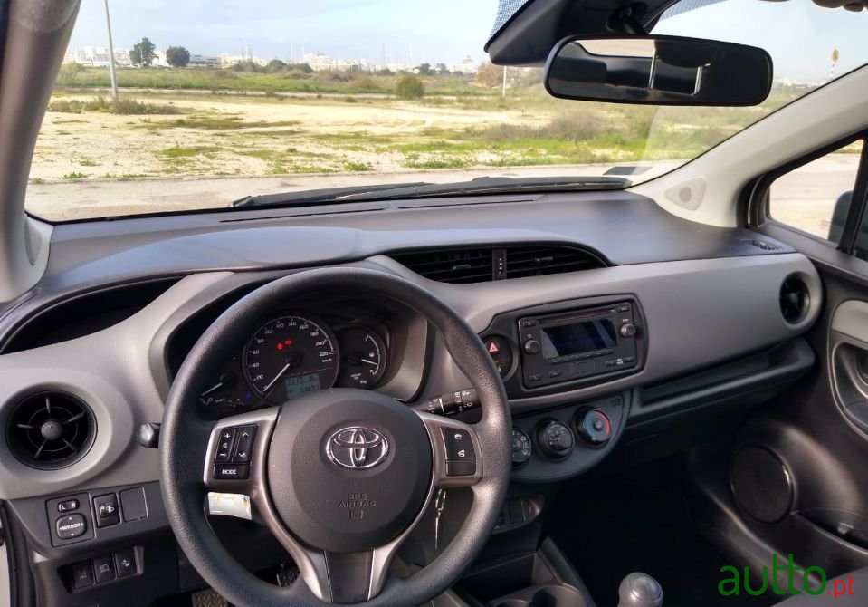 2018' Toyota Yaris photo #4