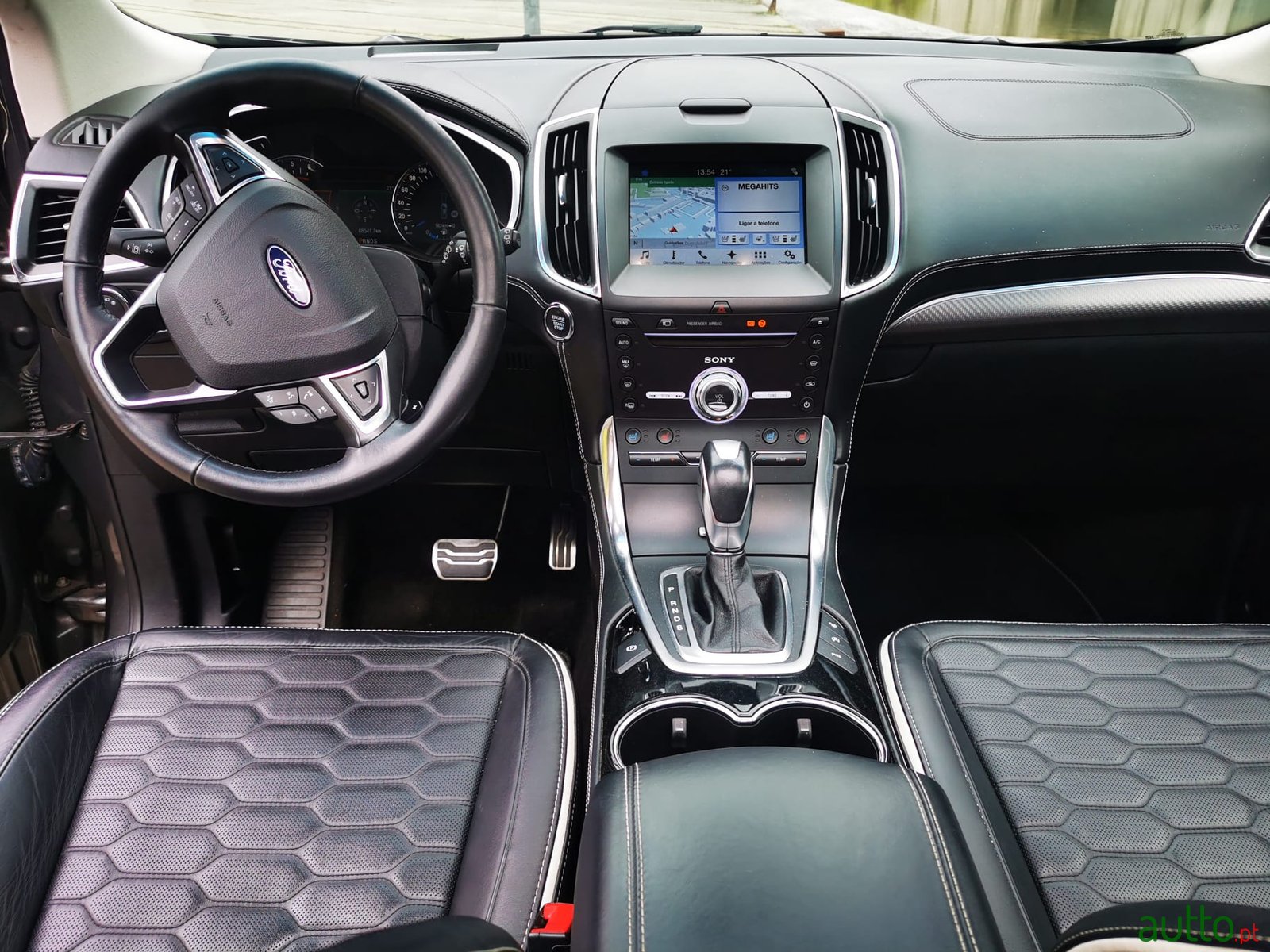 2018' Ford Edge photo #2