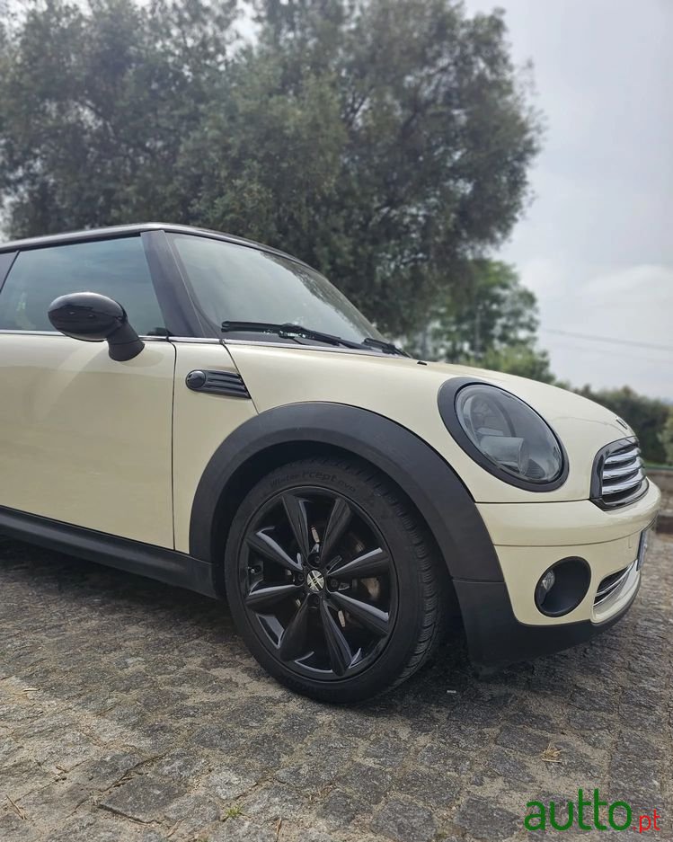 2009' MINI 3 Portas photo #1
