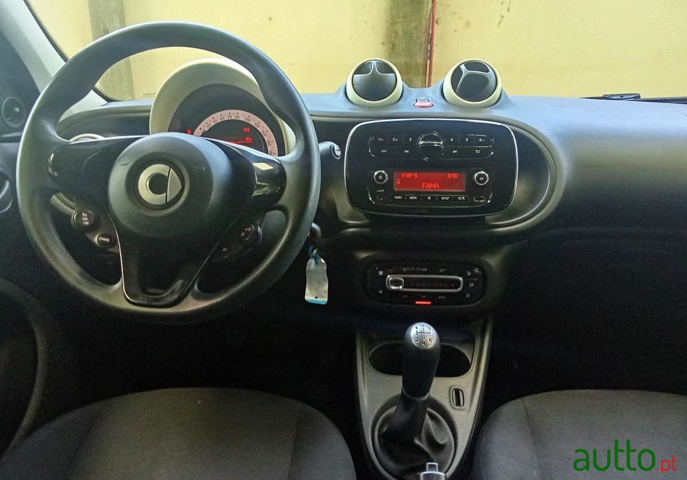 2015' Smart Forfour 1.0 Passion 71 photo #5