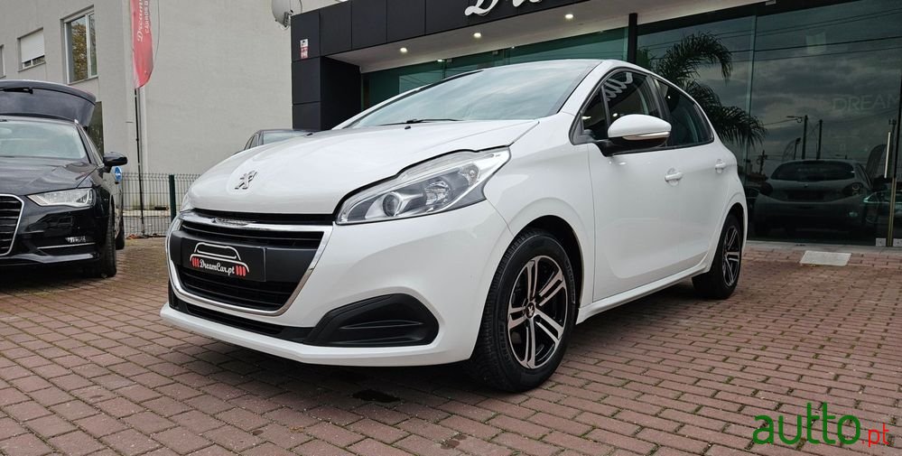 2017' Peugeot 208 photo #5