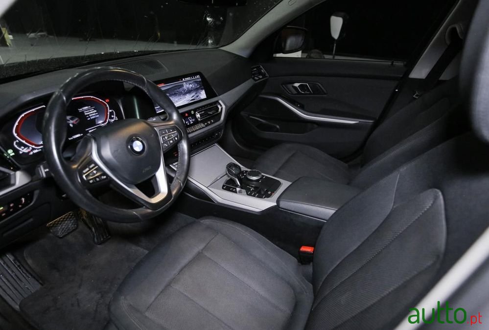 2019' BMW Série 3 photo #6