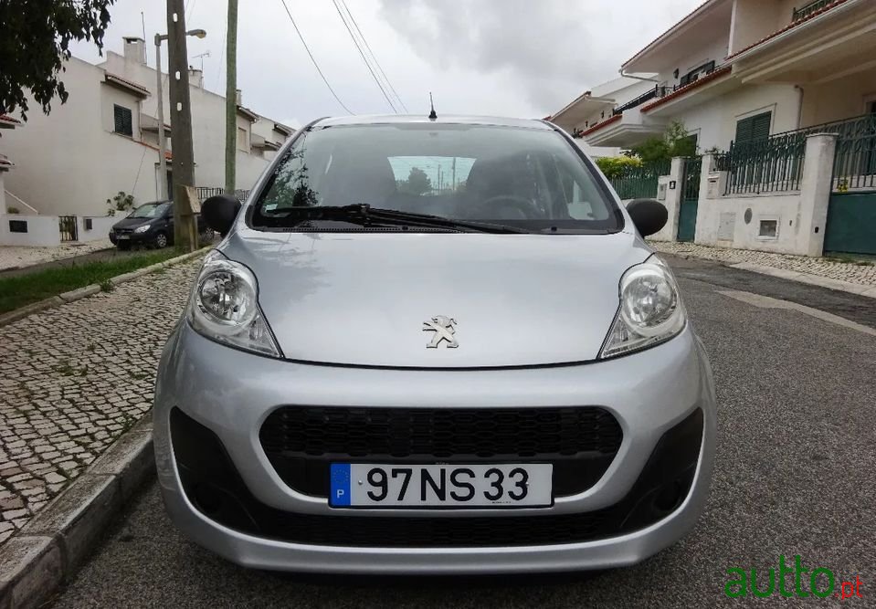 2013' Peugeot 107 photo #2