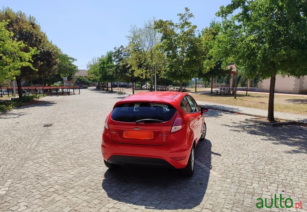 2013' Ford Fiesta photo #4