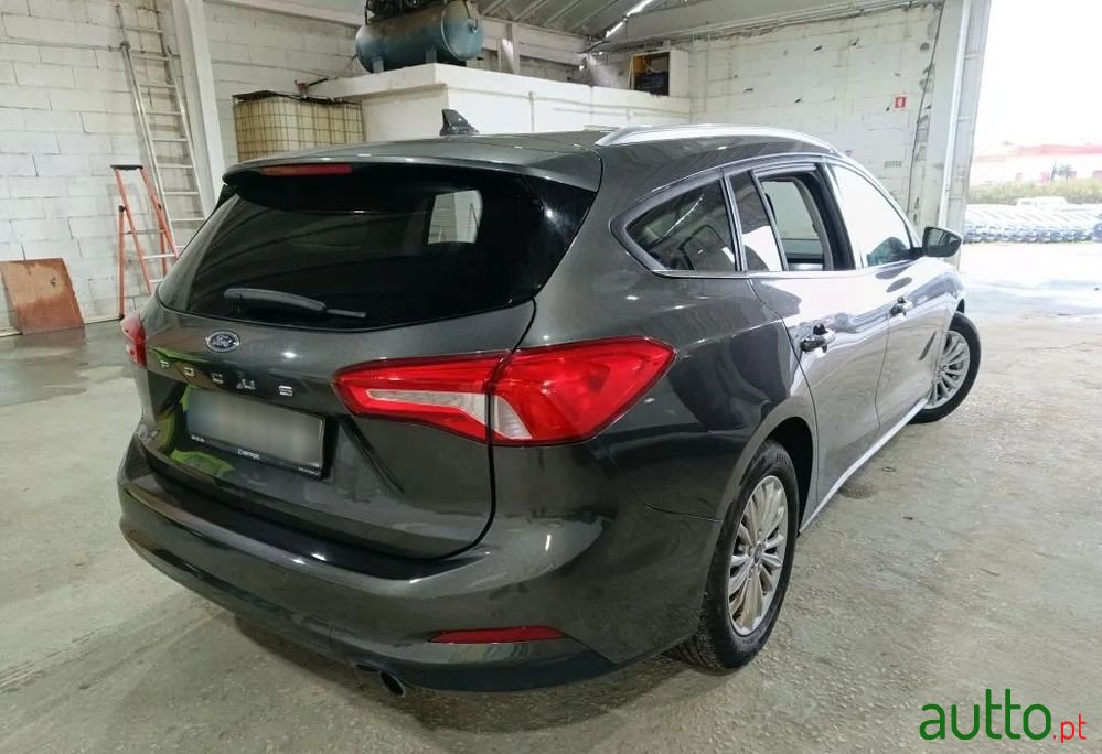 2020' Ford Focus Sw photo #2