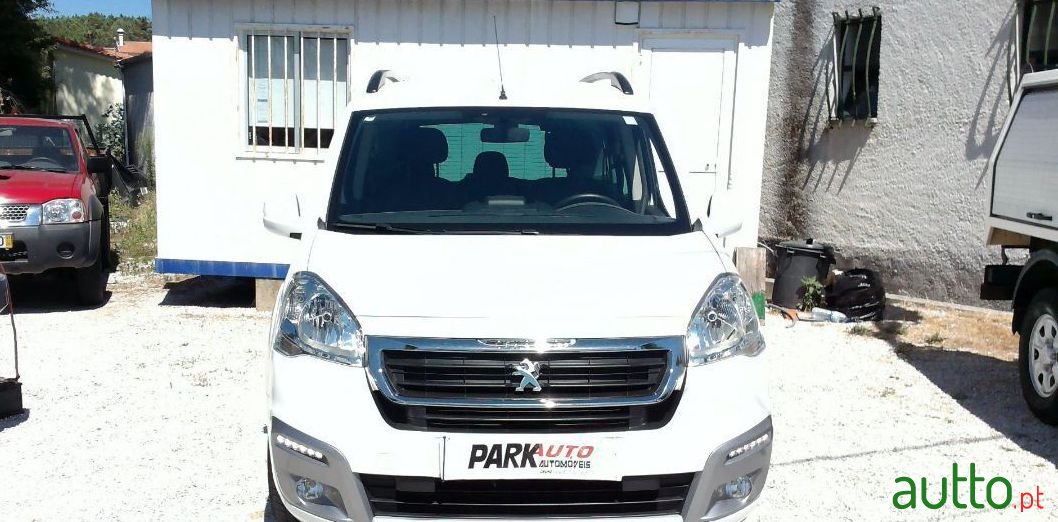 2018' Peugeot Partner photo #3