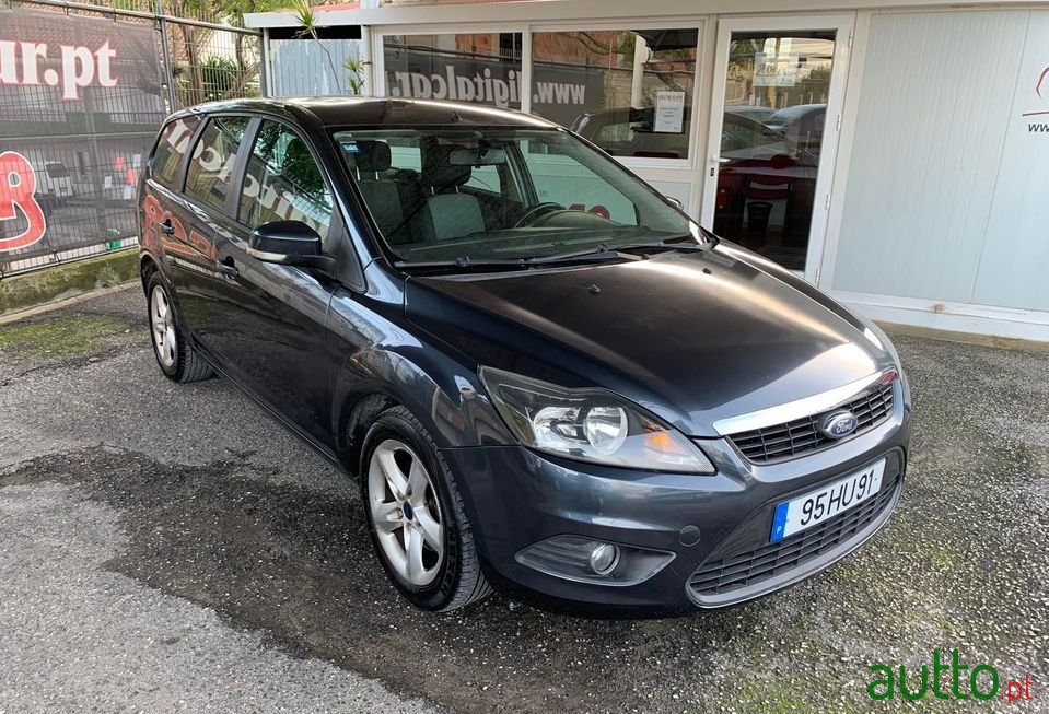 2009' Ford Focus Sw photo #3