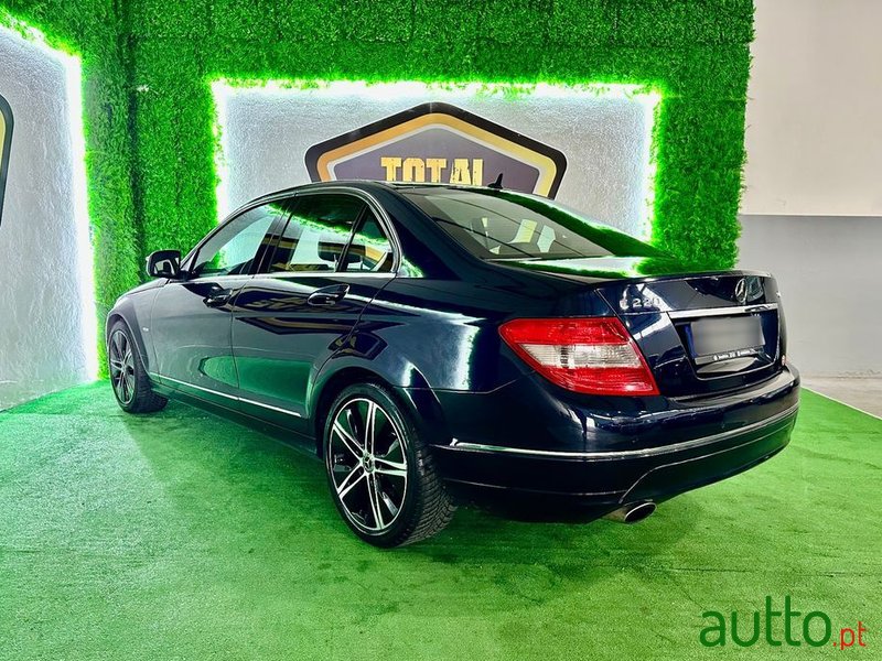 2007' Mercedes-Benz Classe C photo #4