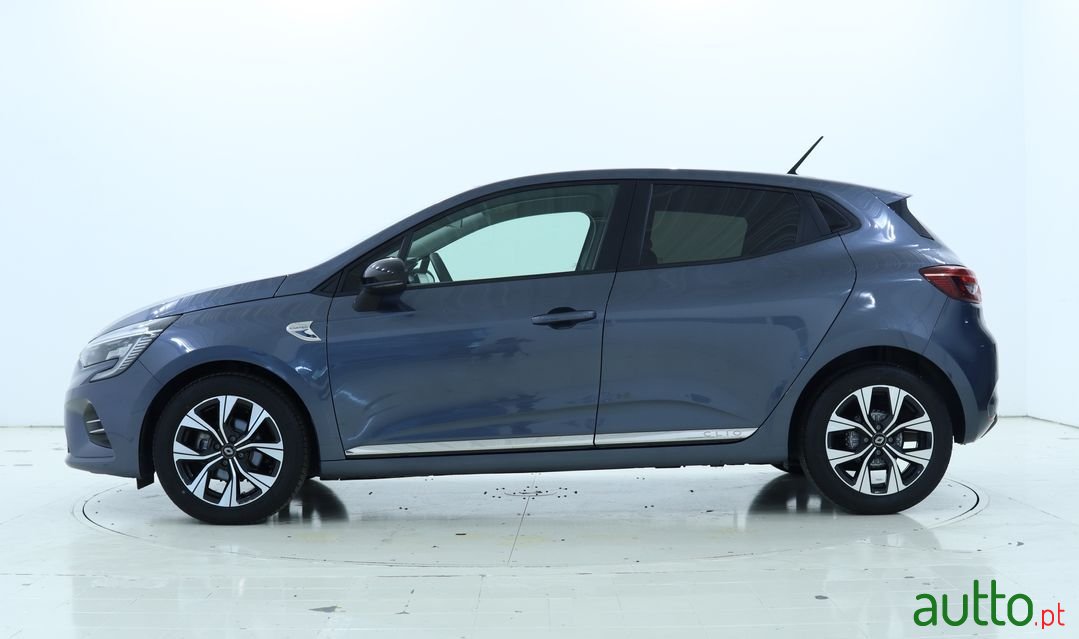 2021' Renault Clio photo #4