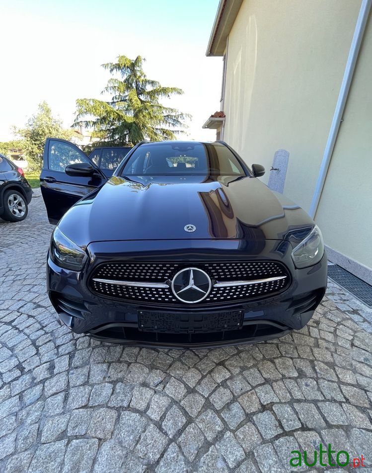 2022' Mercedes-Benz E 300 photo #6