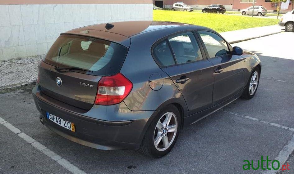 2005' BMW 120 D Confort Nacional photo #4