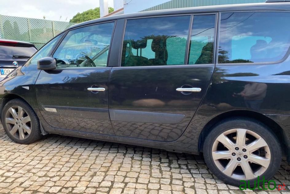 2010' Renault Grand Espace photo #3