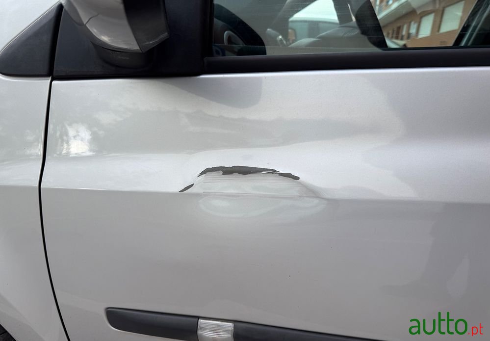 2006' Renault Clio photo #5