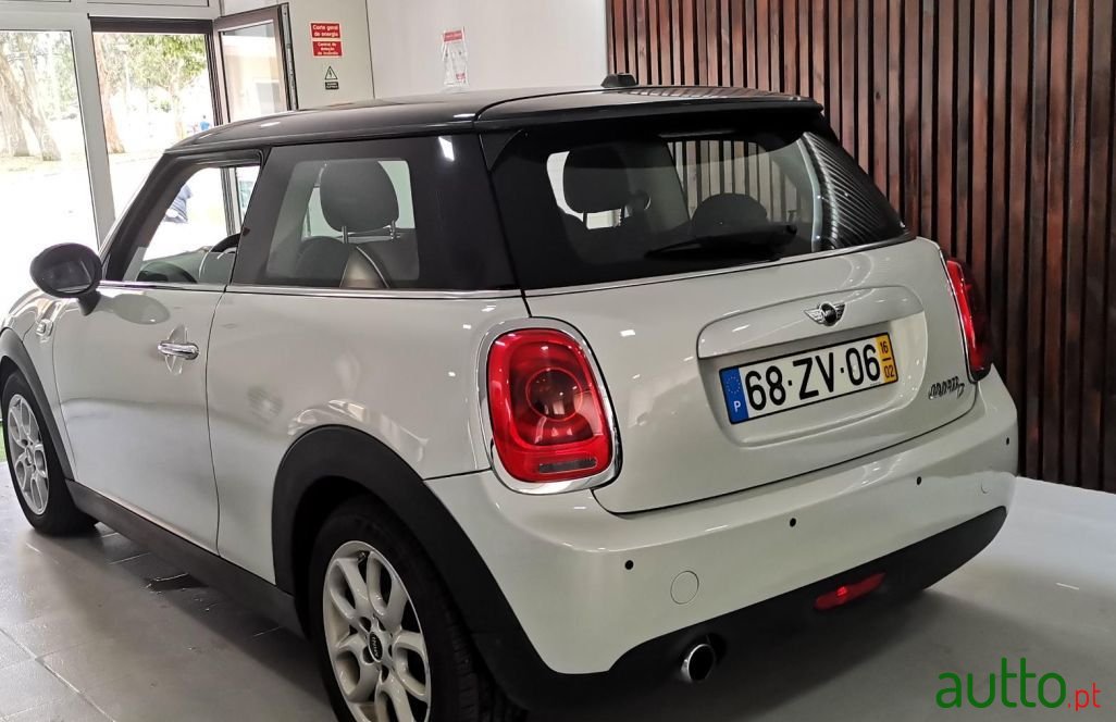 2016' MINI Cooper photo #5