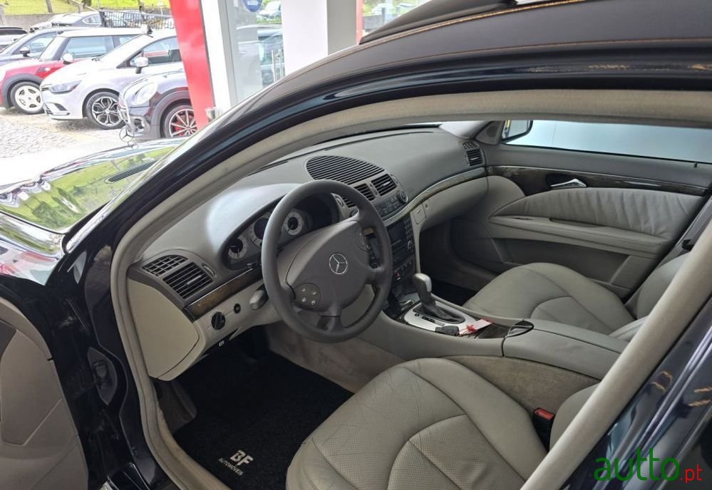 2003' Mercedes-Benz E 320 photo #6