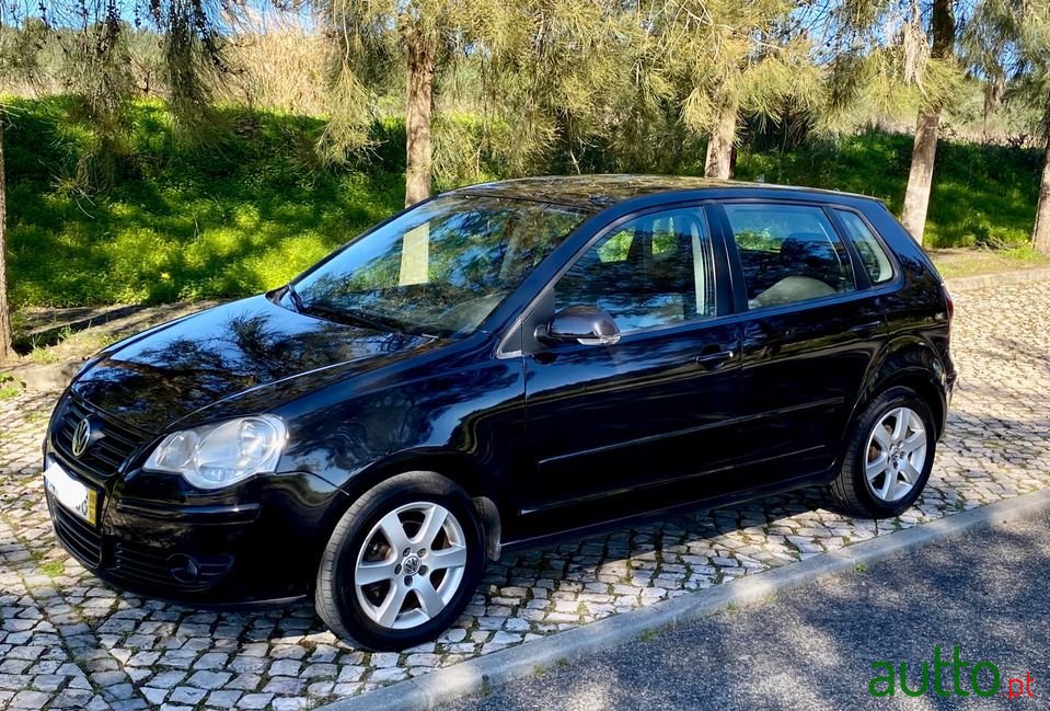 2008' Volkswagen Polo photo #1