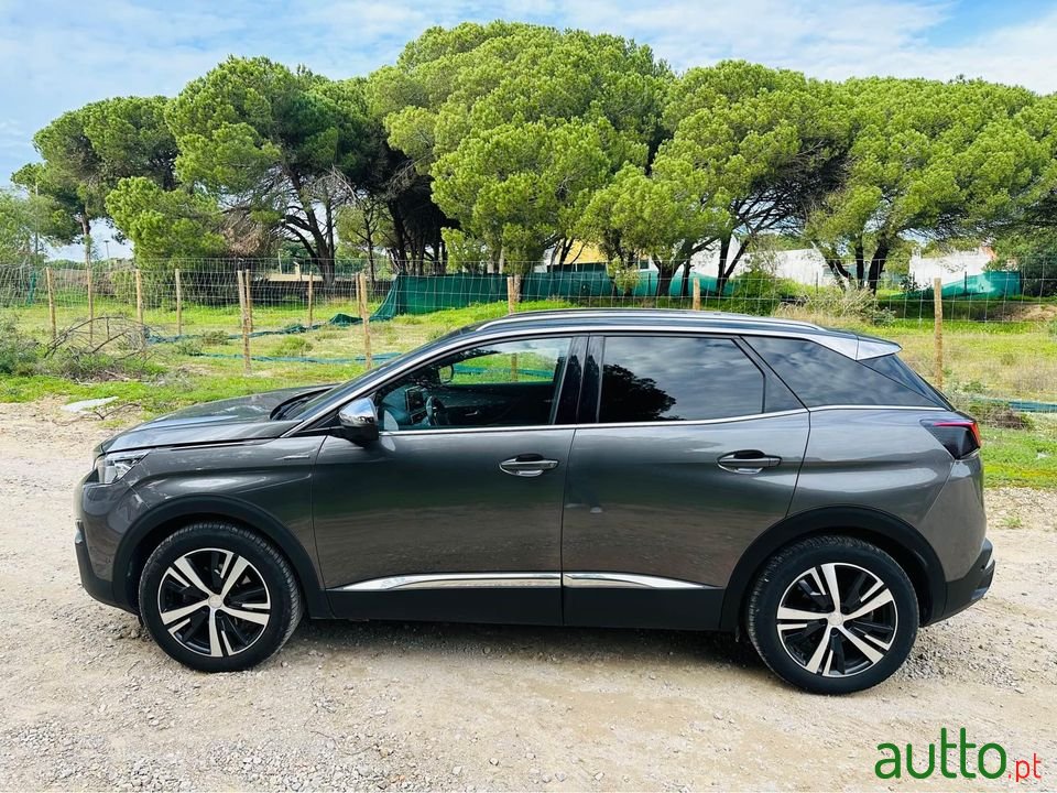 2018' Peugeot 3008 photo #2