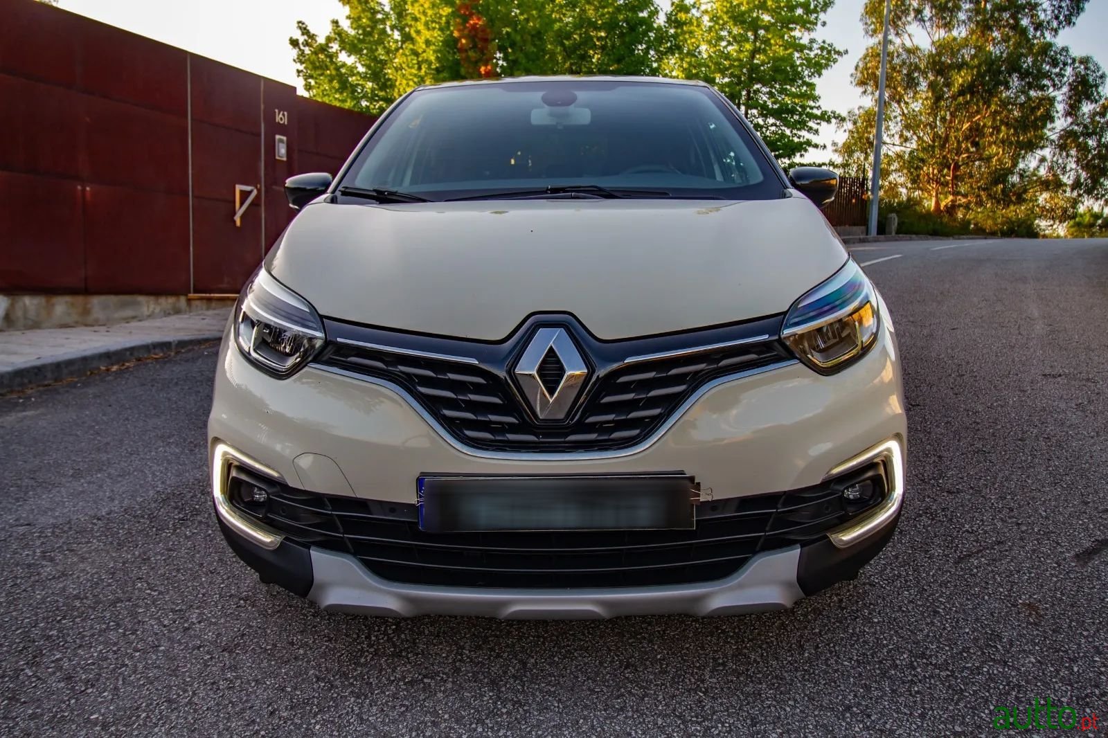 2019' Renault Captur photo #2