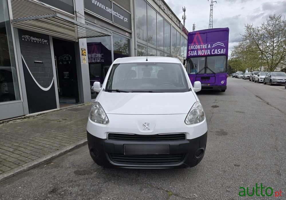 2014' Peugeot Partner photo #3