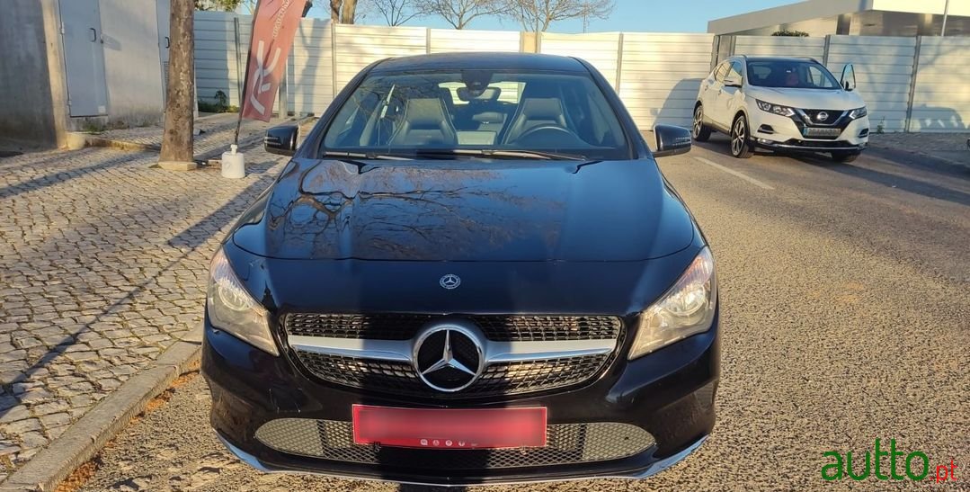 2018' Mercedes-Benz Cla-180 photo #2