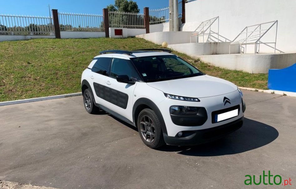 2016' Citroen C4 Cactus photo #1