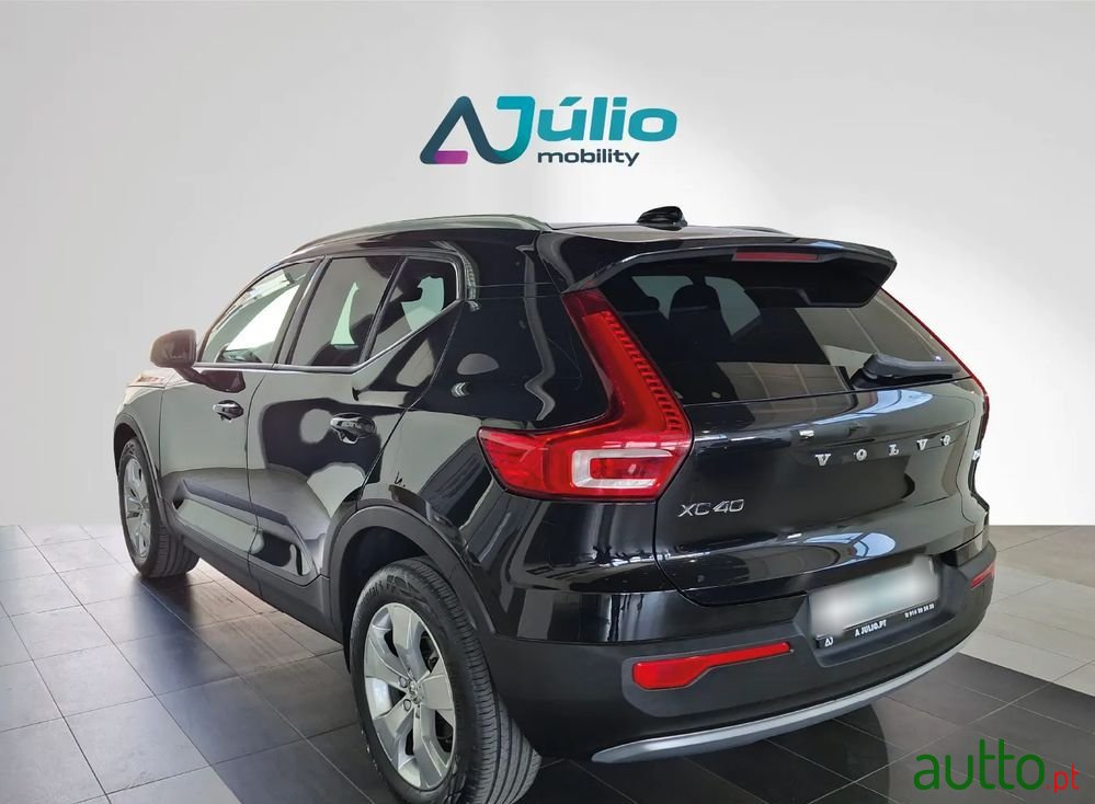 2021' Volvo Xc 40 photo #4
