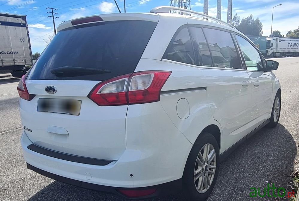2014' Ford Grand C-MAX photo #4