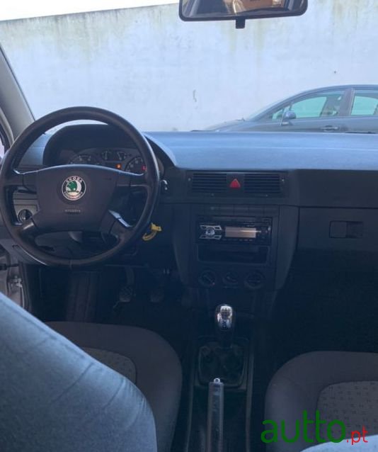 2003' Skoda Fabia Break photo #3