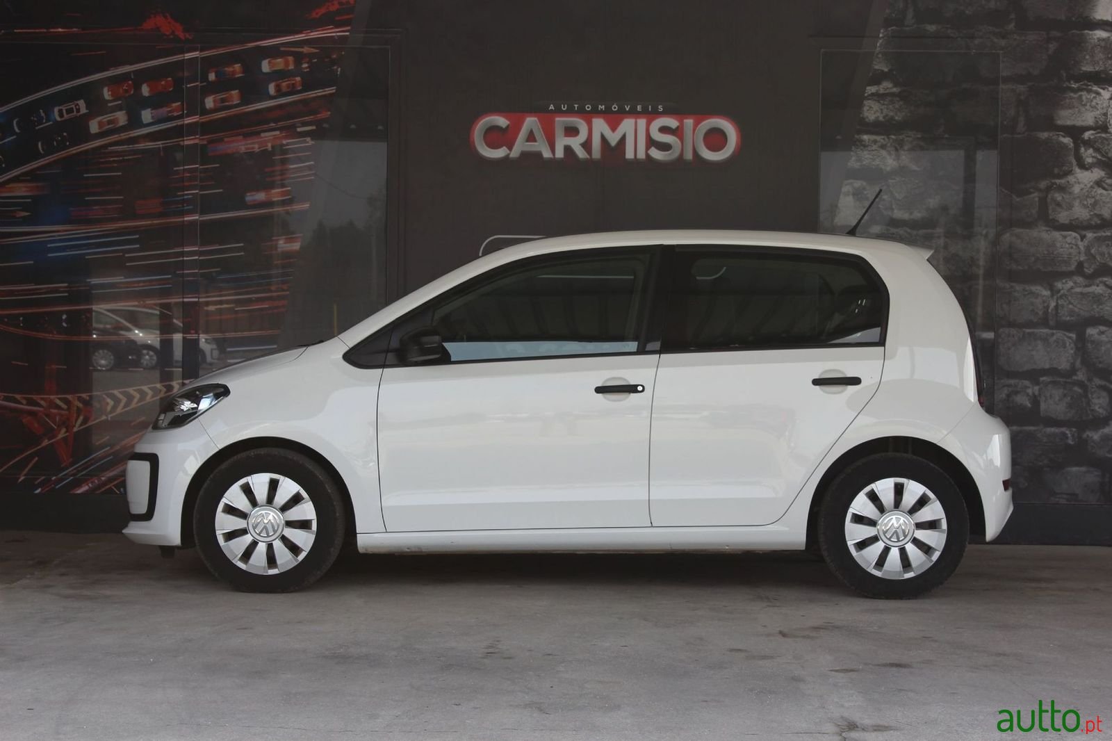 2017' Volkswagen Up photo #6