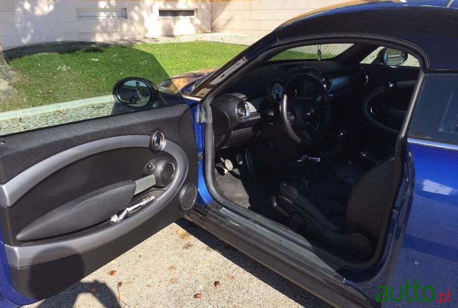 2002' MINI Coupe Cooper S photo #3