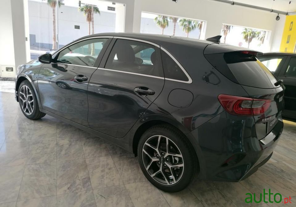 2021' Kia Ceed photo #5