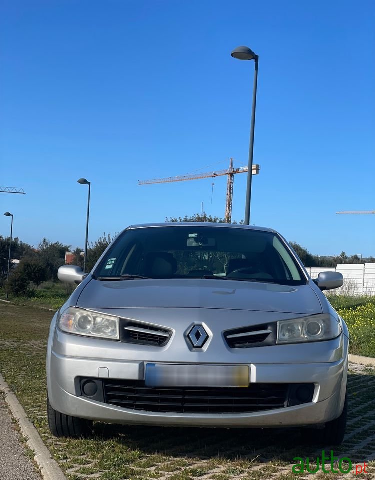 2008' Renault Megane Break photo #1