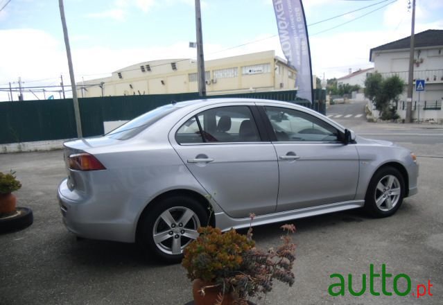 2008' Mitsubishi Lancer photo #3