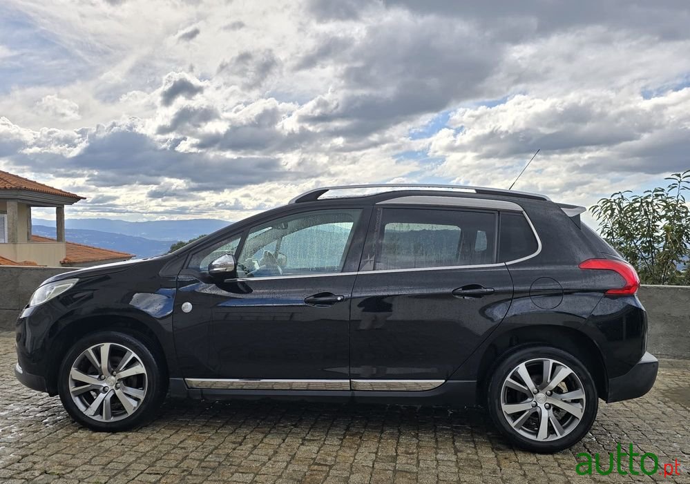 2015' Peugeot 2008 photo #1