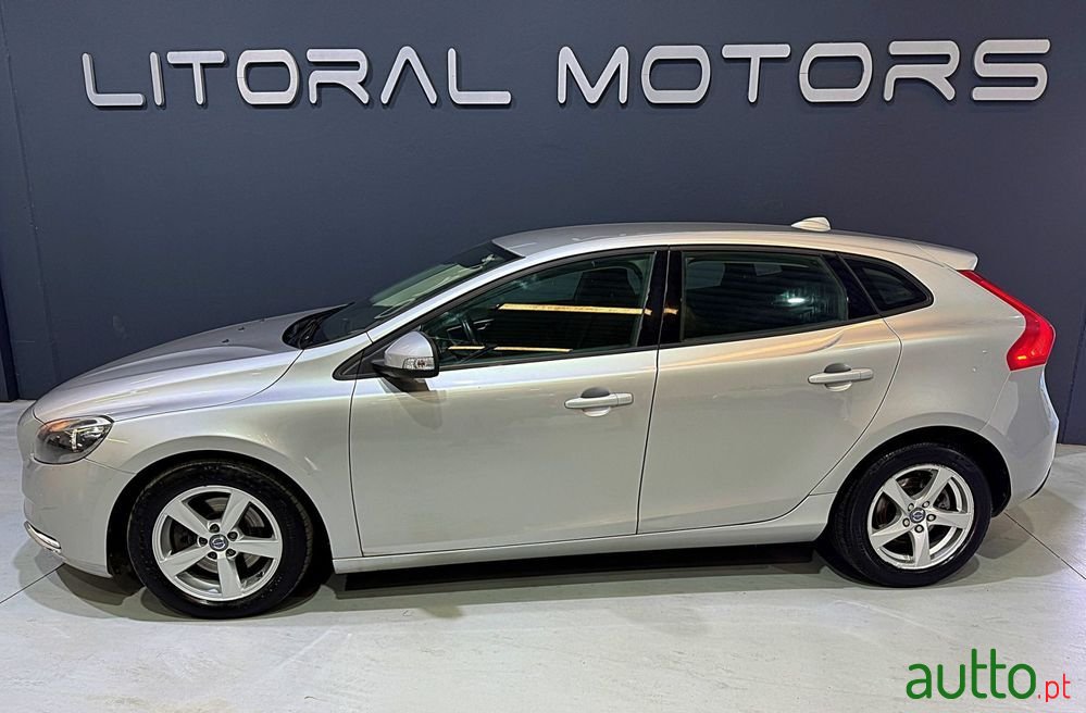 2014' Volvo V40 photo #5