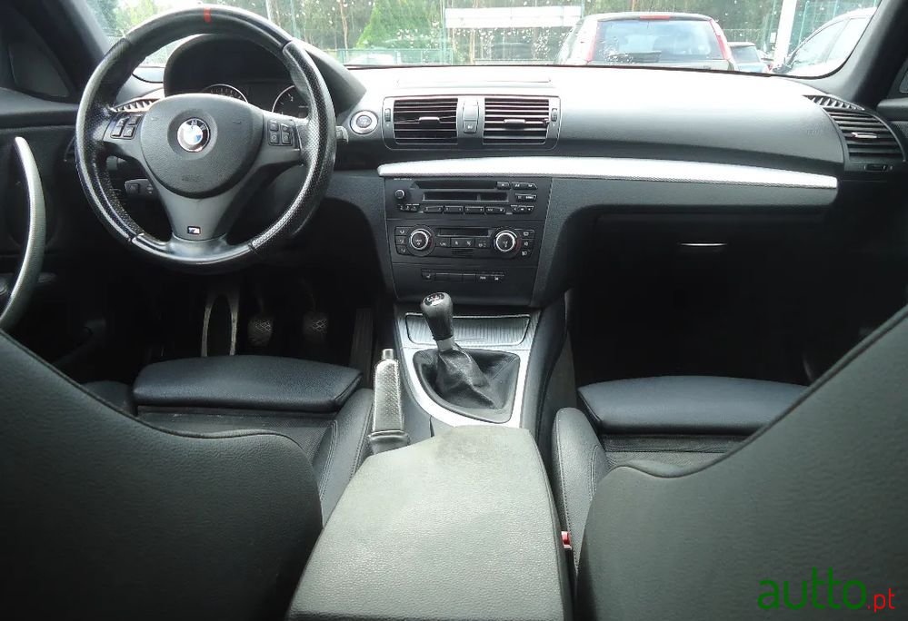 2008' BMW 118 D Pack M photo #5