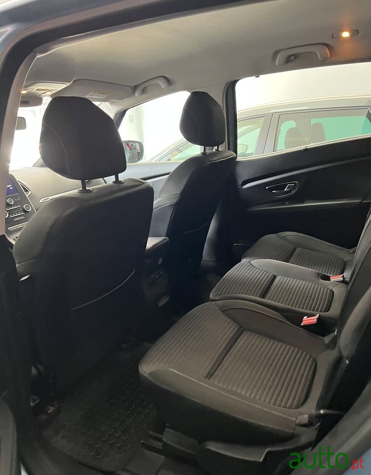 2017' Renault Grand Scenic photo #5