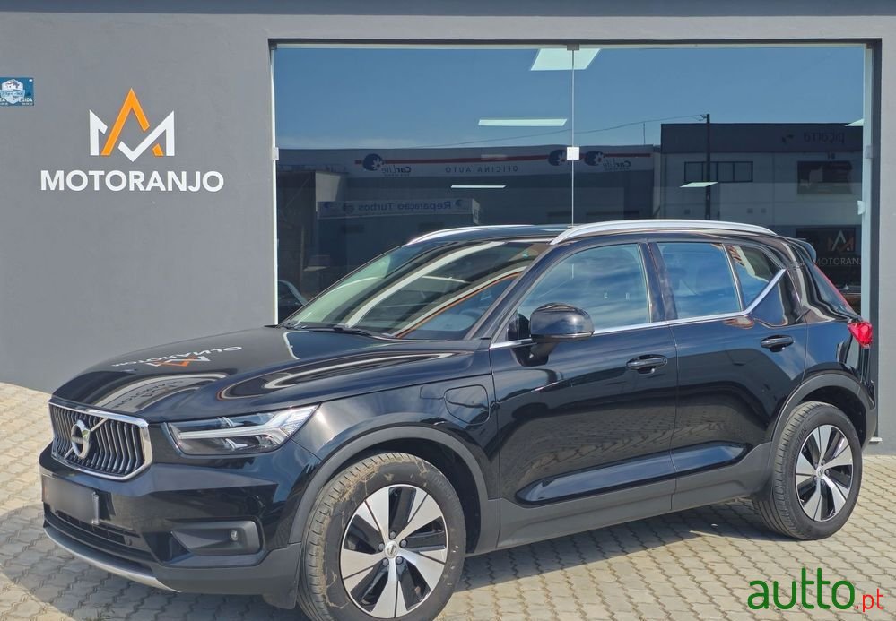 2021' Volvo Xc 40 photo #1