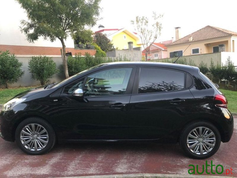 2016' Peugeot 208 photo #3