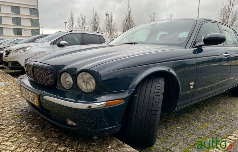 2006' Jaguar XJ photo #2