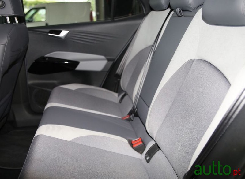 2022' Volkswagen ID.3 photo #3