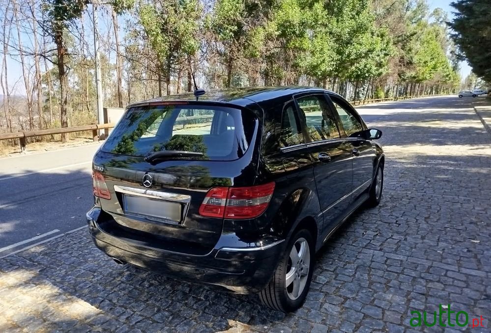 2008' Mercedes-Benz Classe B photo #3